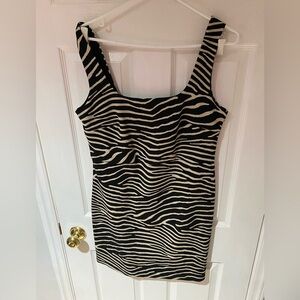 H&M zebra stripped dress size large. Never worn